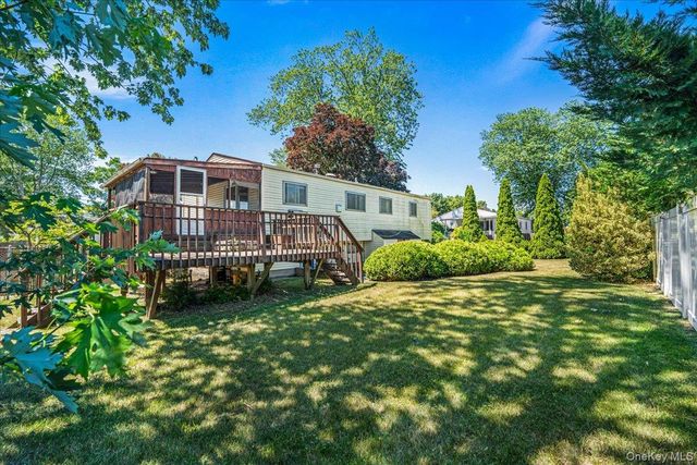 105 Strauss Avenue, Selden, NY 11784