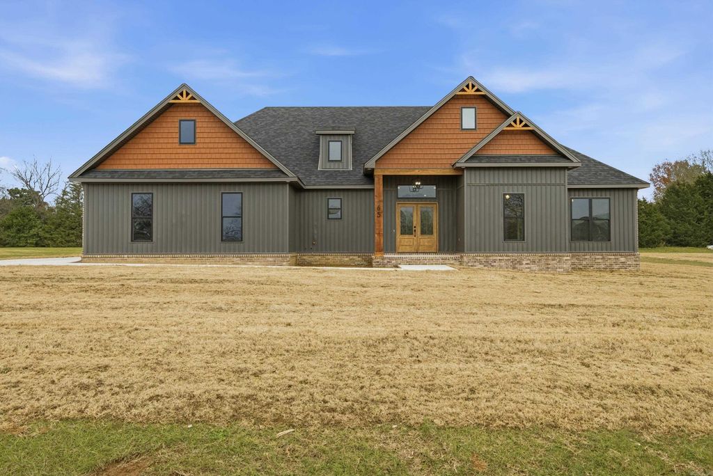 65 Emerald Lane, Greers Ferry, AR 72067