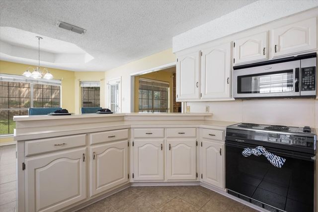 2824 Crestview Avenue, Tyler, TX 75701