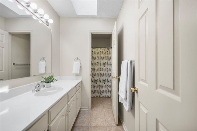 2824 Crestview Avenue, Tyler, TX 75701