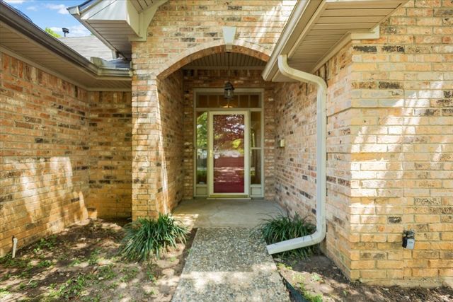 2824 Crestview Avenue, Tyler, TX 75701