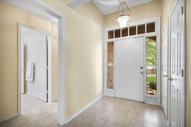 2824 Crestview Avenue, Tyler, TX 75701