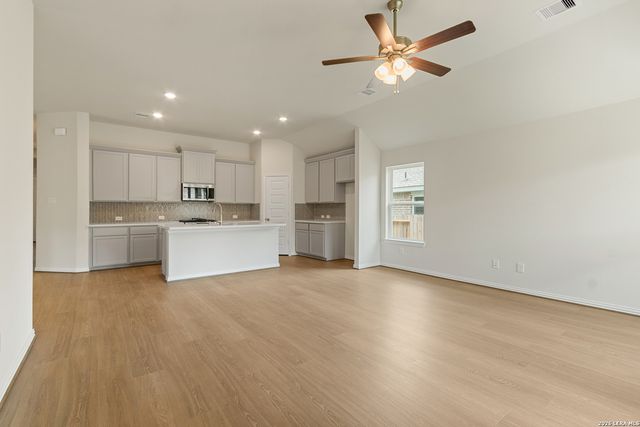 2257 Altiplano, San Antonio, TX 78245
