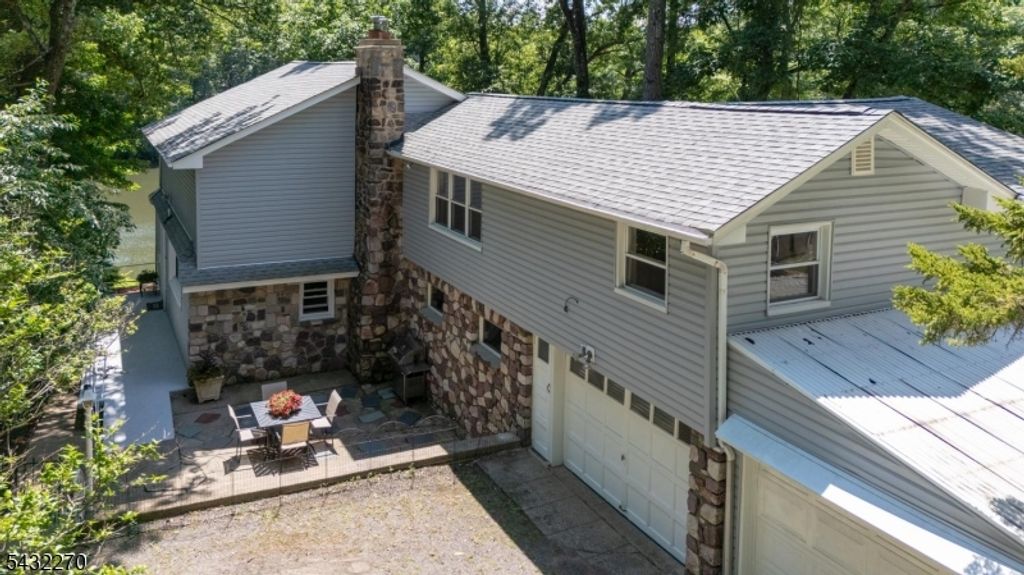 106 Poplar Grove Ter, West Milford Twp., NJ 07480 — photo 3