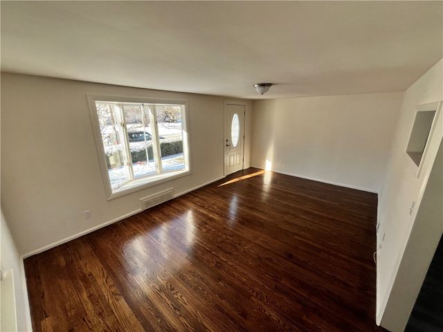 10 Rosemary Drive, North Kingstown, RI 02852