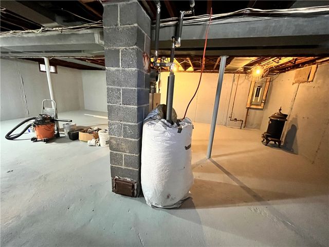 10 Rosemary Drive, North Kingstown, RI 02852