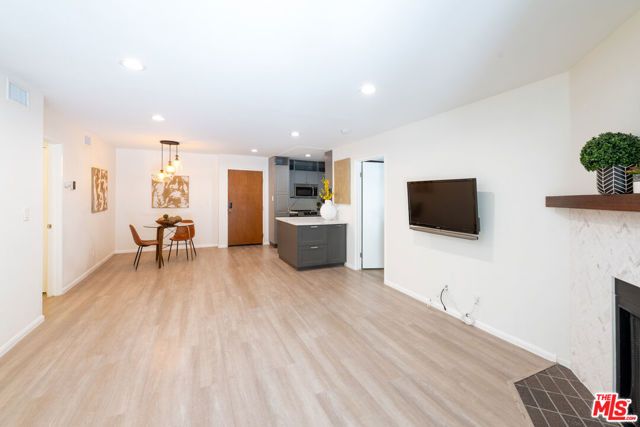 4260 Via Arbolada 116, Los Angeles, CA 90042