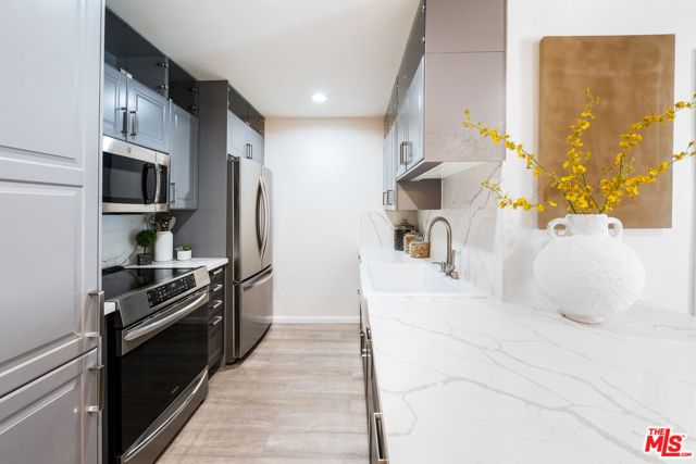 4260 Via Arbolada 116, Los Angeles, CA 90042