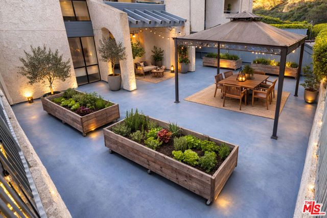 4260 Via Arbolada 116, Los Angeles, CA 90042