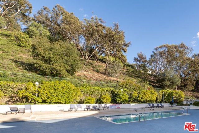 4260 Via Arbolada 116, Los Angeles, CA 90042
