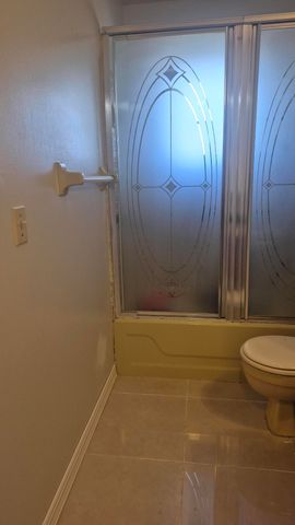 5423 Cresthaven Boulevard C, West Palm Beach, FL 33415