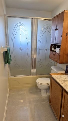 5423 Cresthaven Boulevard C, West Palm Beach, FL 33415