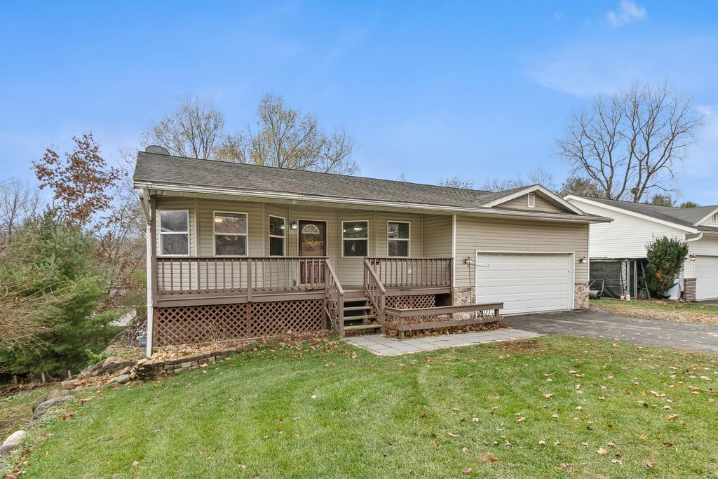 W10765 E Harmony Drive, Lodi, WI 53555