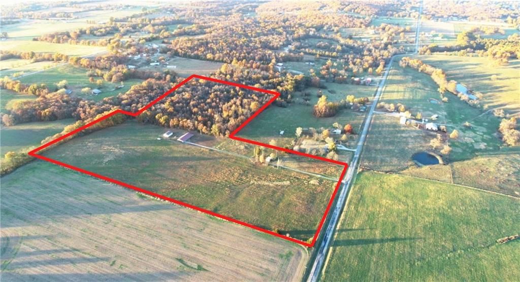 4552 S 201 Road, El Dorado Springs, MO 64744