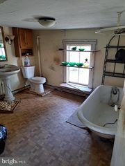 2367 BRYANSVILLE RD, Delta, PA 17314