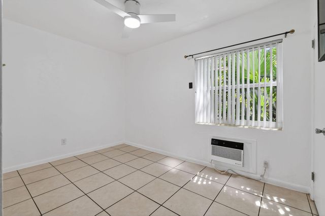 101 Blossom Lane L, Palm Beach Shores, FL 33404