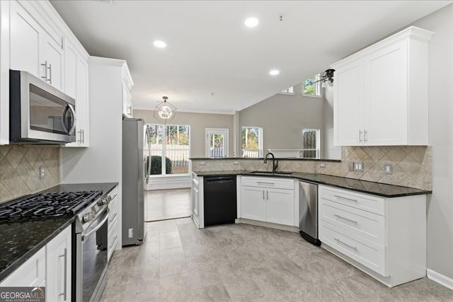 415 MOUNTAIN VIEW Lane, Woodstock, GA 30188