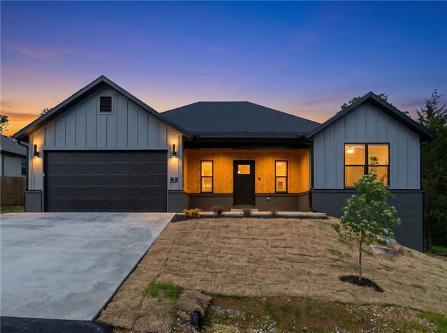 3 Thrasher Lane, Bella Vista, AR 72715