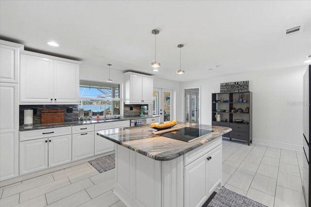 120 MIRROR LANE NW, Winter Haven, FL 33881