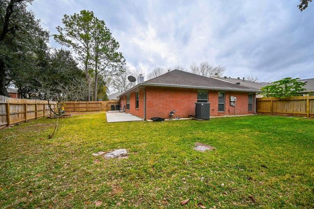 3551 Santa Rosa Lane, Sugar Land, TX 77478