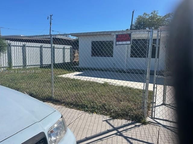 2230 Service Rd 1, Opa-locka, FL 33054
