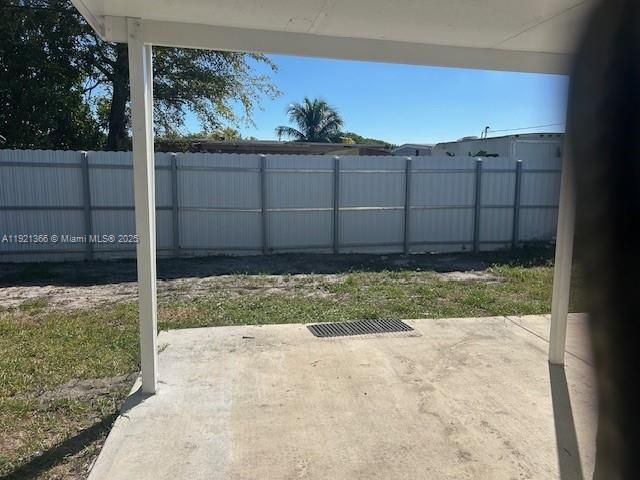 2230 Service Rd 1, Opa-locka, FL 33054