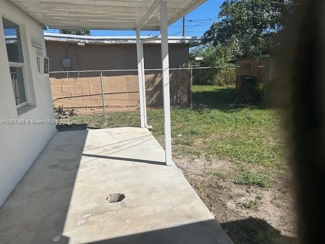 2230 Service Rd 1, Opa-locka, FL 33054