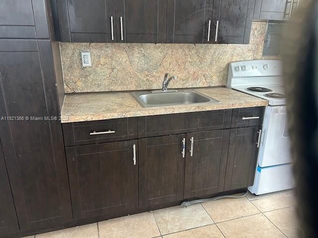 2230 Service Rd 1, Opa-locka, FL 33054