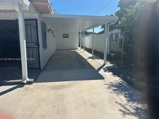 2230 Service Rd 1, Opa-locka, FL 33054