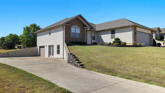 107 Cobblestone Drive, West Plains, MO 65775