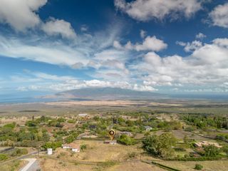 1298 Naalae Rd # B, Kula, HI 96790