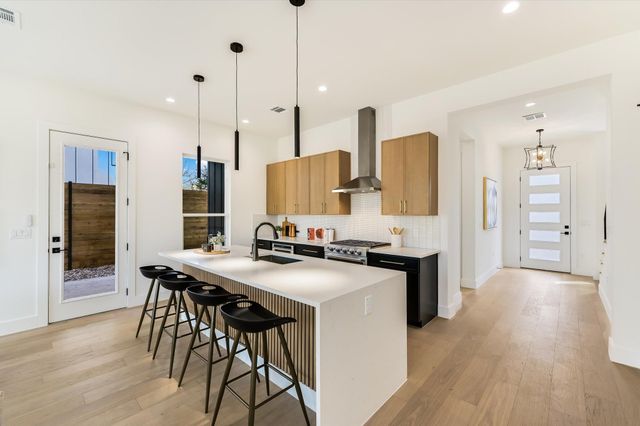 2006 Sl Davis Ave 1, Austin, TX 78702