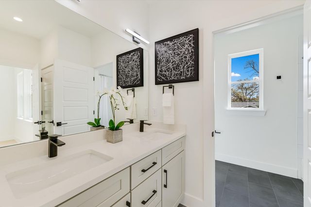 2006 Sl Davis Ave 1, Austin, TX 78702