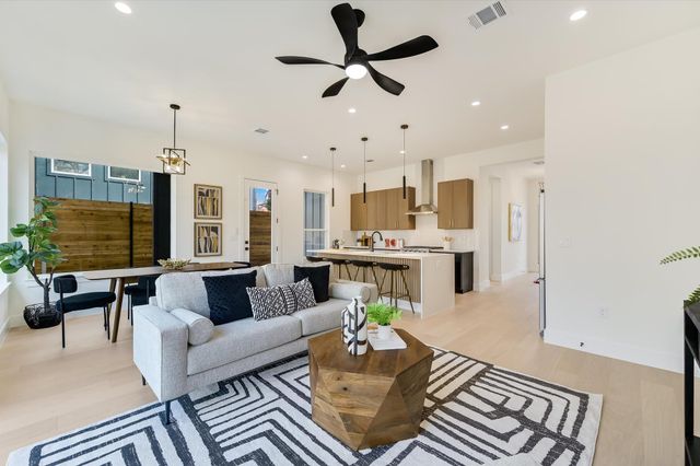 2006 Sl Davis Ave 1, Austin, TX 78702