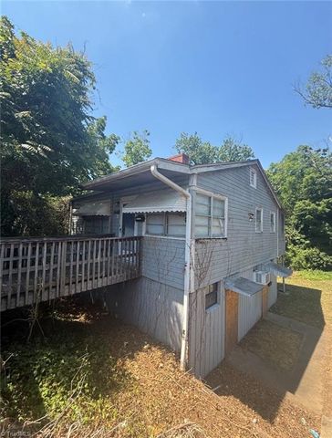 1448 W 4th Street, Winston-salem, NC 27101