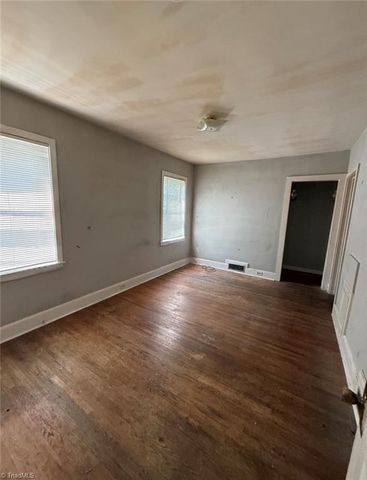 1448 W 4th Street, Winston-salem, NC 27101