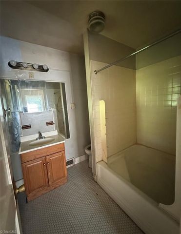 1448 W 4th Street, Winston-salem, NC 27101