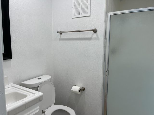 4529 N Warren Avenue, Fresno, CA 93705