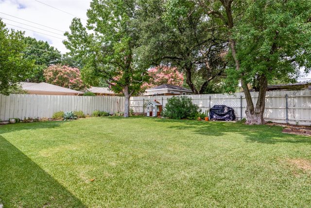 6318 Danbury Lane, Dallas, TX 75214