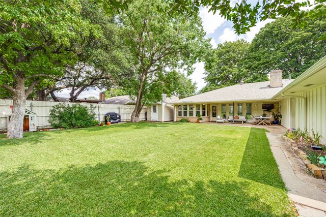 6318 Danbury Lane, Dallas, TX 75214