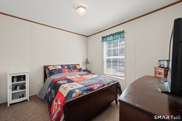 21 Western Sands Bridge, Wallingford, CT 06492