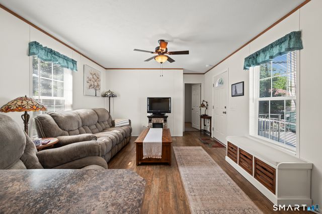 21 Western Sands Bridge, Wallingford, CT 06492