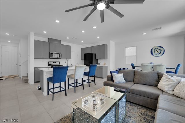 10223 Midnight Onyx Street, Las Vegas, NV 89141