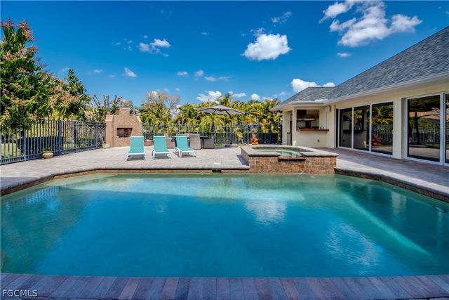 26 Carrotwood CT, Fort Myers, FL 33919