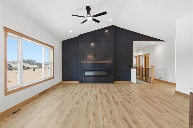 1921 Willow Creek Parkway, Chippewa Falls, WI 54729