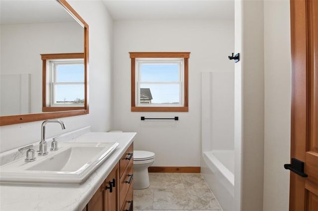 1921 Willow Creek Parkway, Chippewa Falls, WI 54729