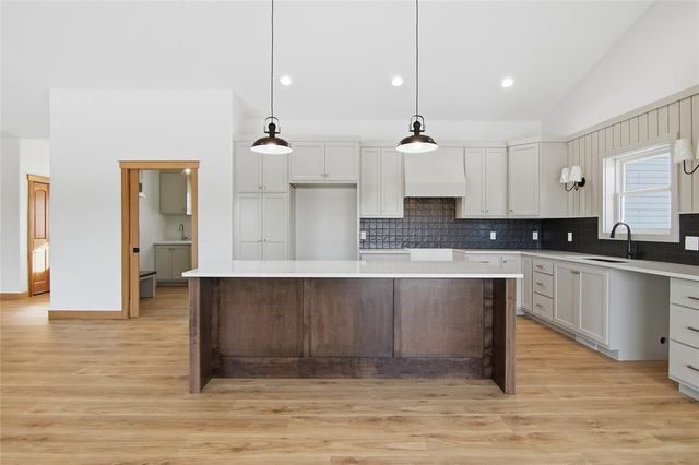 1921 Willow Creek Parkway, Chippewa Falls, WI 54729