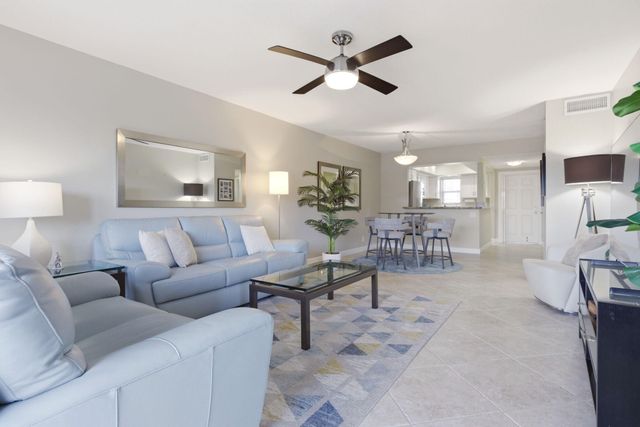 2880 NE 33rd Court 305, Fort Lauderdale, FL 33306