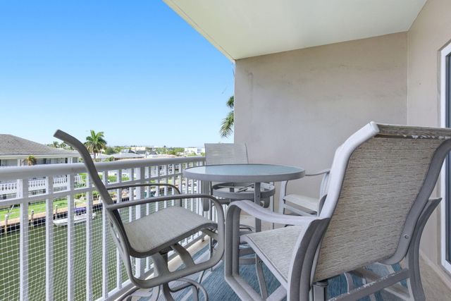 2880 NE 33rd Court 305, Fort Lauderdale, FL 33306