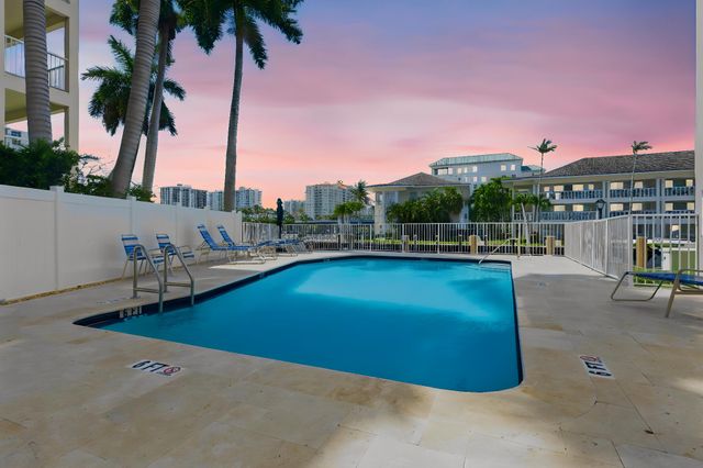 2880 NE 33rd Court 305, Fort Lauderdale, FL 33306
